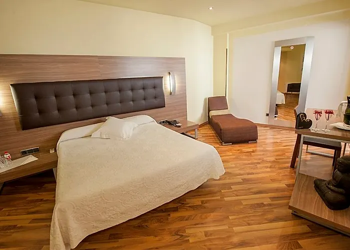 Hotel El Bruc 4* البروك