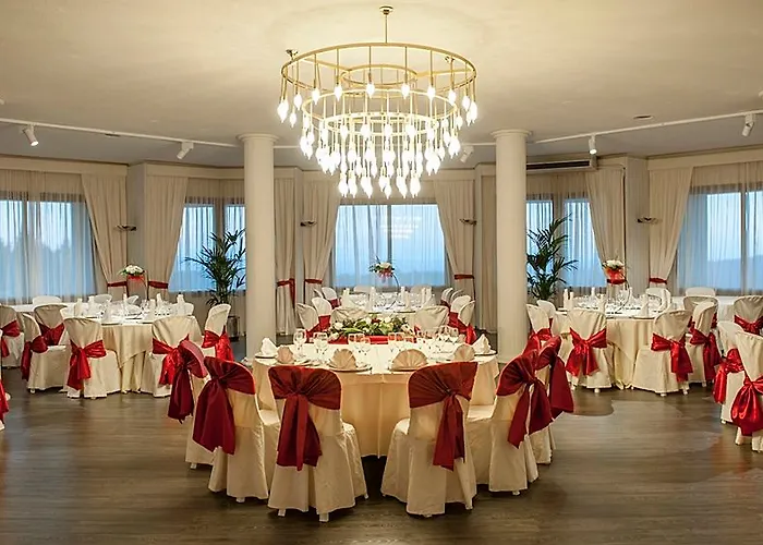 Hotel El Bruc 4* 布鲁奇